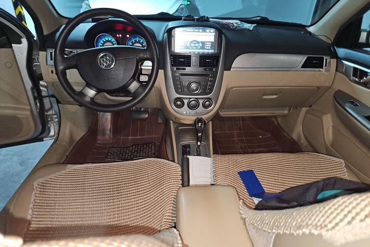 Used Buick Excelle 2013 1.5L Automatic Classic Model Center Console