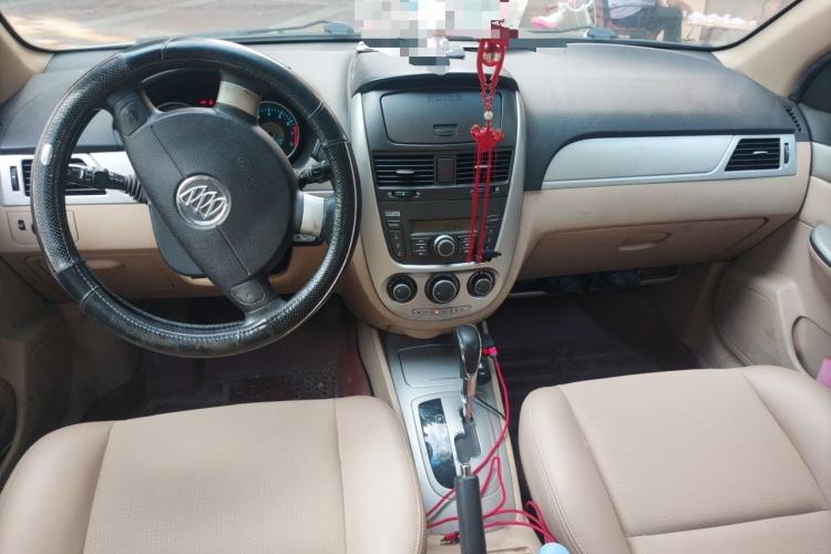 Used Buick Excelle 2013 1.5L Automatic Classic Model Center Console