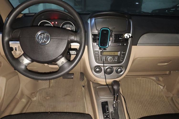 Used Buick Excelle 2013 1.5L Automatic Classic Model Center Console