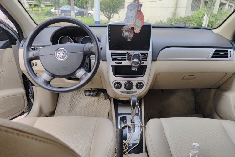 Used Buick Excelle 2013 1.5L Automatic Classic Model Center Console