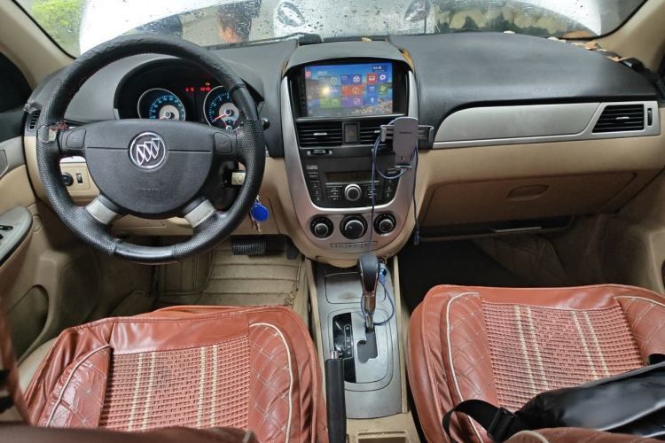 Used Buick Excelle 2013 1.5L Automatic Classic Model Center Console