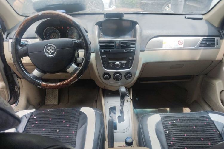 Used Buick Excelle 2013 1.5L Automatic Classic Model Center Console