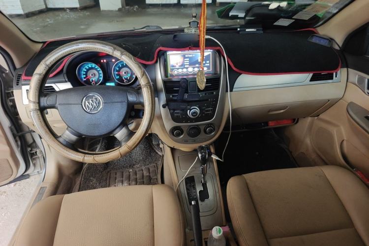 Used Buick Excelle 2013 1.5L Automatic Classic Model Center Console