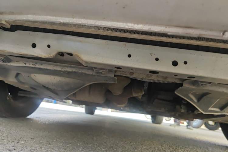 Used Buick Excelle 2013 1.5L Automatic Classic Model Chassis Front