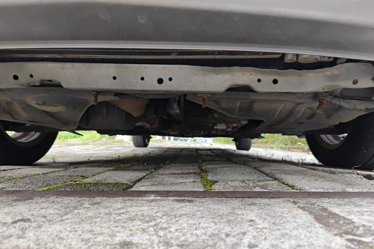 Used Buick Excelle 2013 1.5L Automatic Classic Model Chassis Front