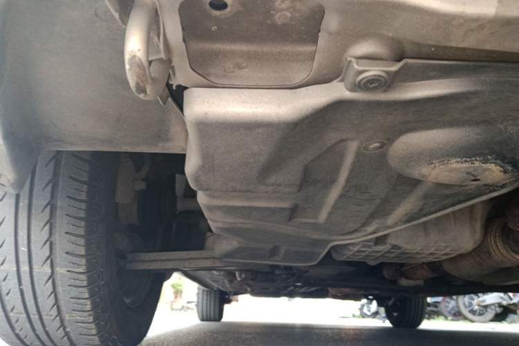 Used Buick Excelle 2013 1.5L Automatic Classic Model Chassis Front Left