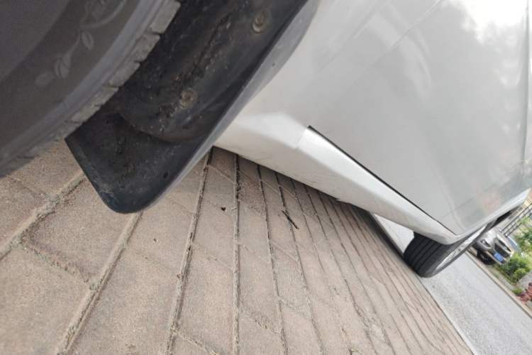 Used Buick Excelle 2013 1.5L Automatic Classic Model Chassis Front Left