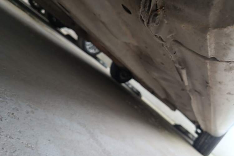 Used Buick Excelle 2013 1.5L Manual Classic Model Chassis Front Left
