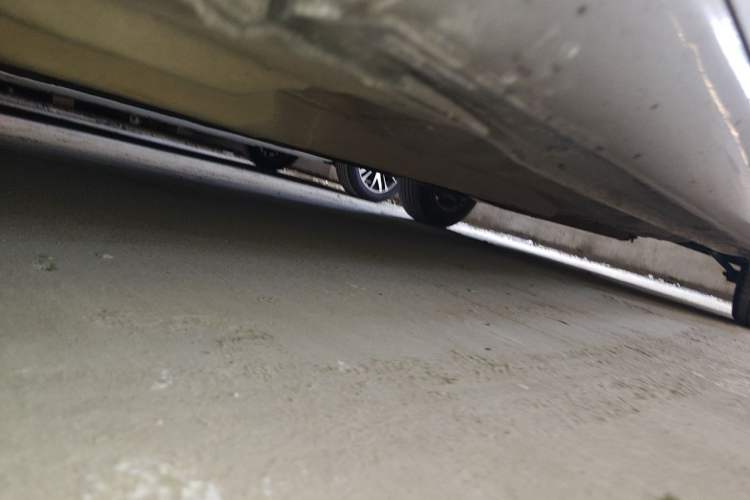 Used Buick Excelle 2013 1.5L Automatic Classic Model Chassis Front Left