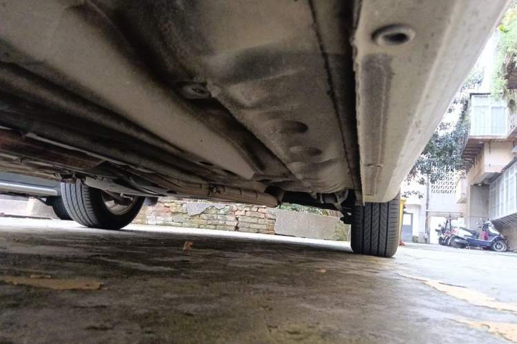 Used Buick Excelle 2013 1.5L Manual Classic Model Chassis Front Left