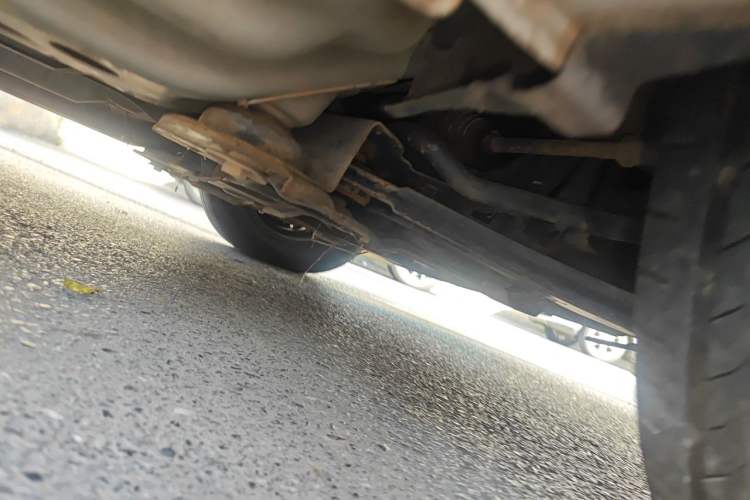 Used Buick Excelle 2013 1.5L Automatic Classic Model Chassis Front Right