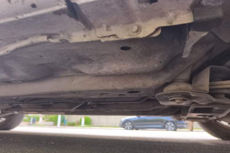 Used Buick Excelle 2013 1.5L Automatic Classic Model Chassis Front Right