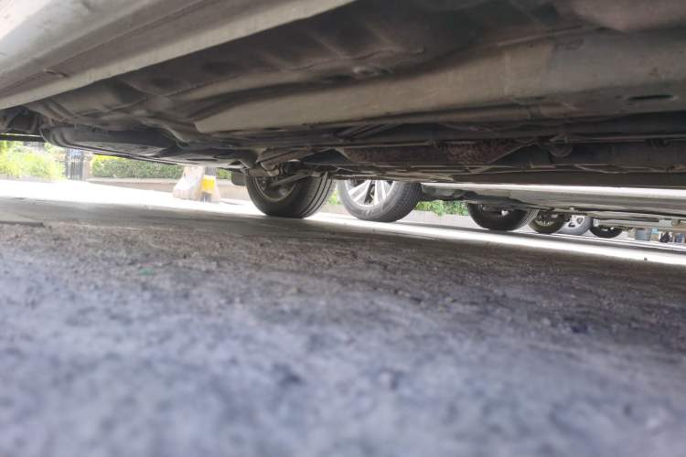 Used Buick Excelle 2013 1.5L Manual Luxury Model Chassis Front Right