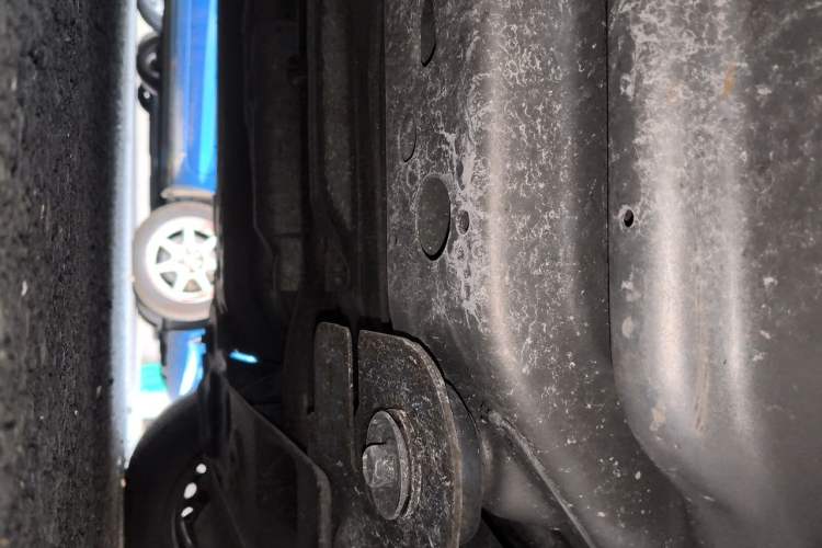 Used Buick Excelle 2013 1.5L Manual Classic Model Chassis Front Right