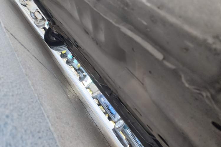 Used Buick Excelle 2013 1.5L Automatic Classic Model Chassis Front Right