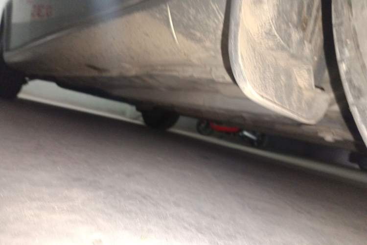 Used Buick Excelle 2013 1.5L Manual Classic Model Chassis Front Right