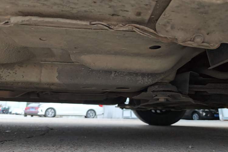 Used Buick Excelle 2013 1.5L Automatic Classic Model Chassis Front Right
