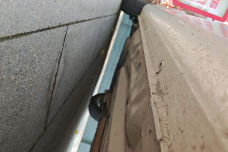 Used Buick Excelle 2013 1.5L Manual Luxury Model Chassis Front Right