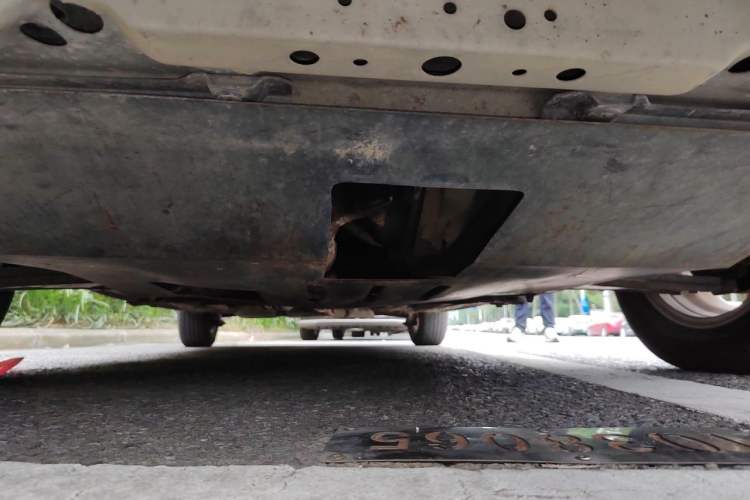 Used Buick Excelle 2013 1.5L Manual Classic Model Chassis Front