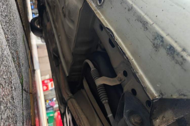 Used Buick Excelle 2013 1.5L Automatic Classic Model Chassis Rear Left