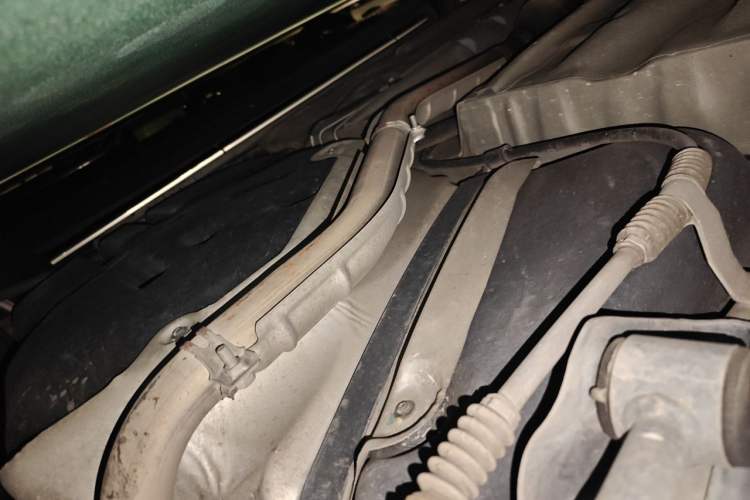 Used Buick Excelle 2013 1.5L Automatic Classic Model Chassis Rear Left