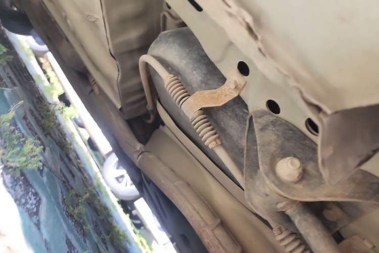 Used Buick Excelle 2013 1.5L Automatic Classic Model Chassis Rear Left