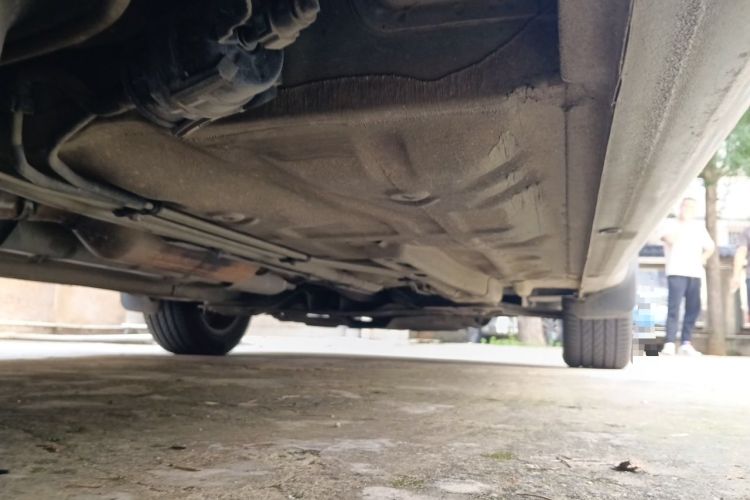 Used Buick Excelle 2013 1.5L Manual Classic Model Chassis Rear Right
