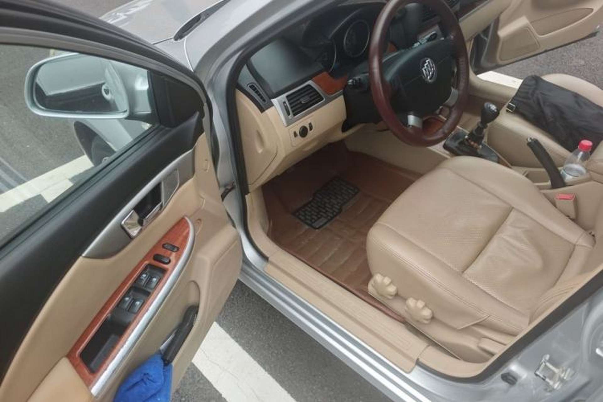 Used Buick Excelle 2013 1.5L Manual Luxury Model Driver Seat