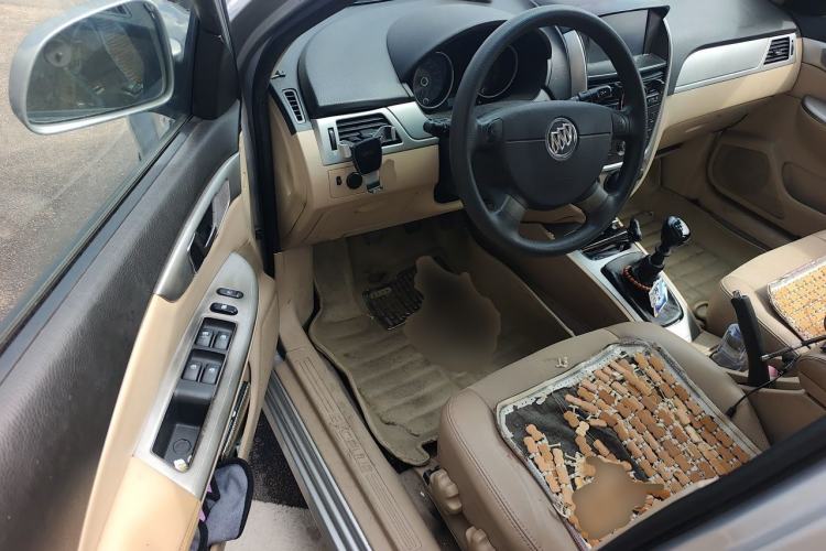 Used Buick Excelle 2013 1.5L Manual Classic Model Driver Seat