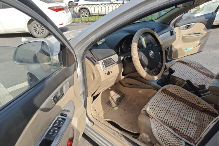 Used Buick Excelle 2013 1.5L Manual Classic Model Driver Seat