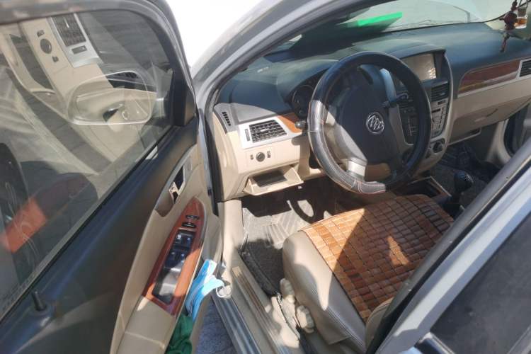 Used Buick Excelle 2013 1.5L Manual Luxury Model Driver Seat