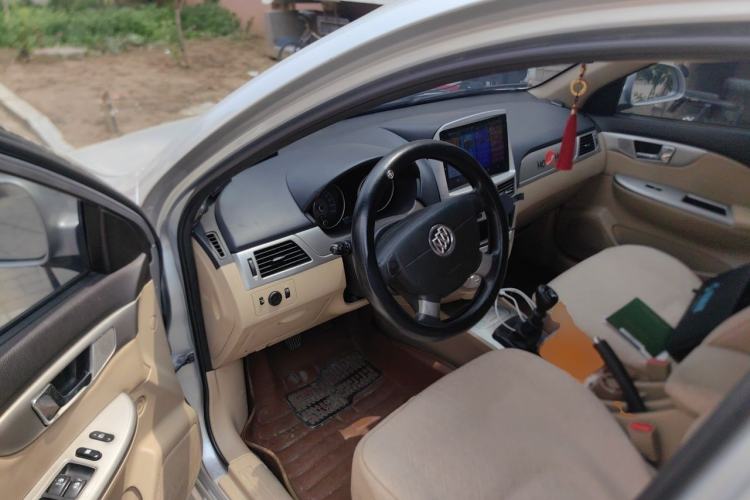 Used Buick Excelle 2013 1.5L Manual Classic Model Driver Seat