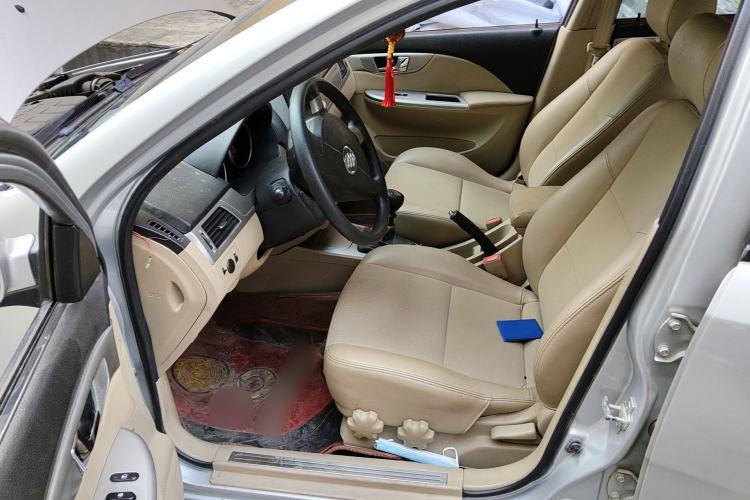 Used Buick Excelle 2013 1.5L Manual Classic Model Driver Seat