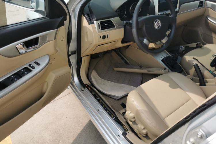 Used Buick Excelle 2013 1.5L Manual Classic Model Driver Seat