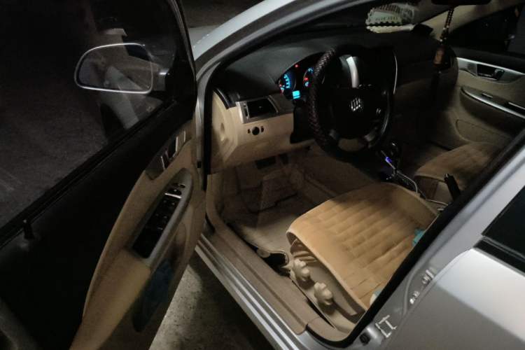 Used Buick Excelle 2013 1.5L Automatic Classic Model Driver Seat
