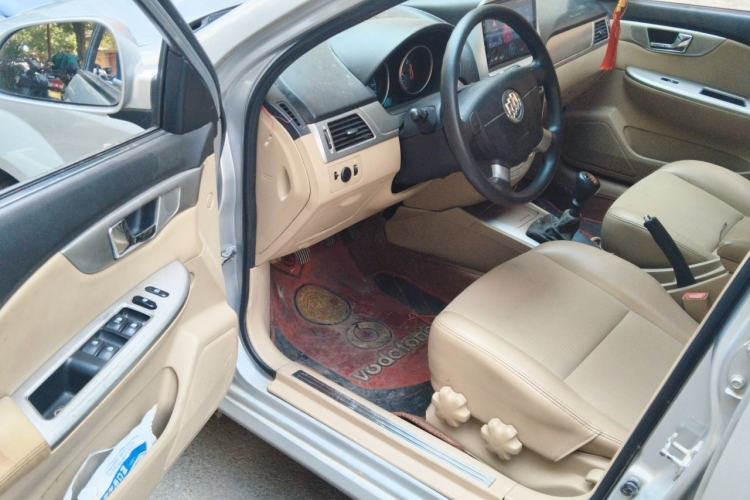 Used Buick Excelle 2013 1.5L Manual Classic Model Driver Seat