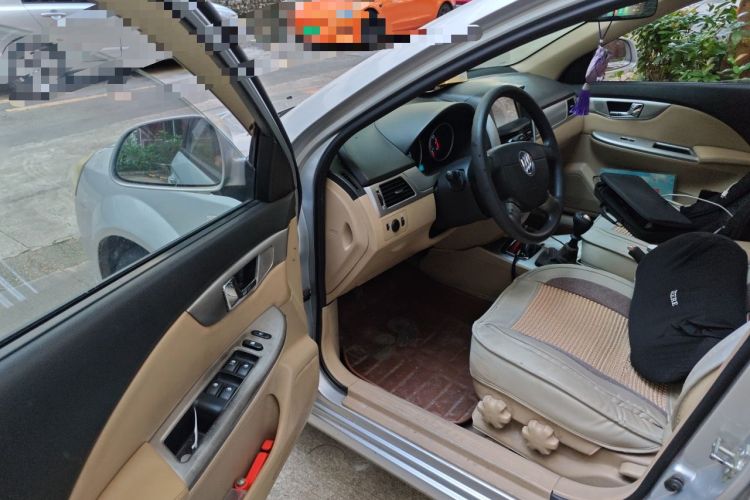 Used Buick Excelle 2013 1.5L Manual Classic Model Driver Seat