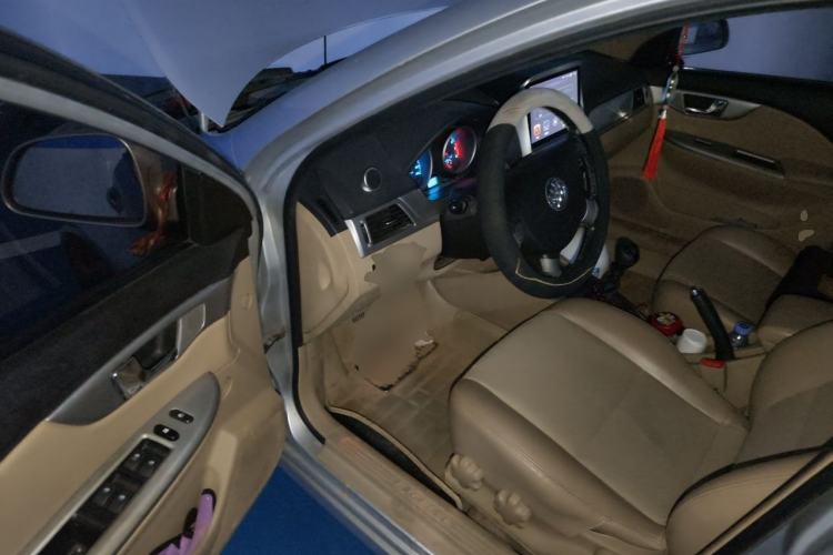 Used Buick Excelle 2013 1.5L Manual Classic Model Driver Seat