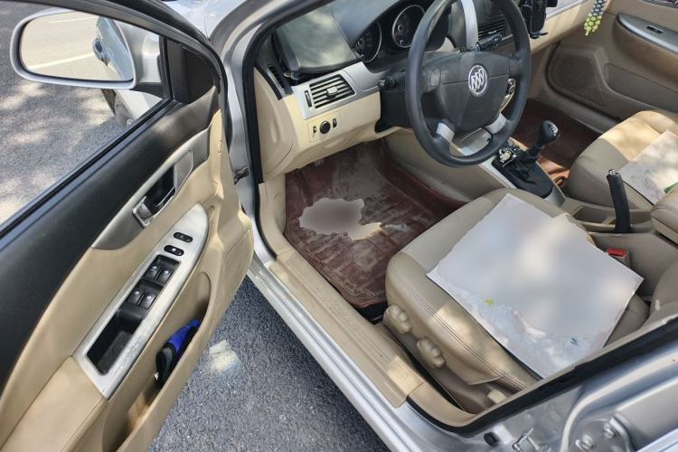 Used Buick Excelle 2013 1.5L Manual Classic Model Driver Seat