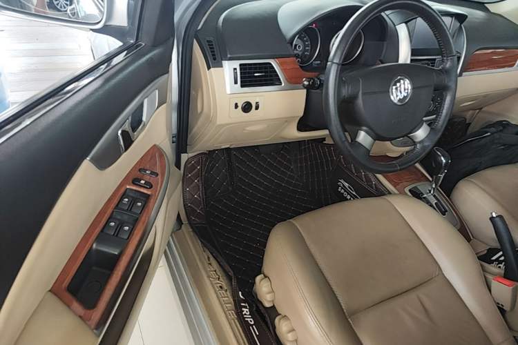 Used Buick Excelle 2013 1.5L Automatic Luxury Model Driver Seat