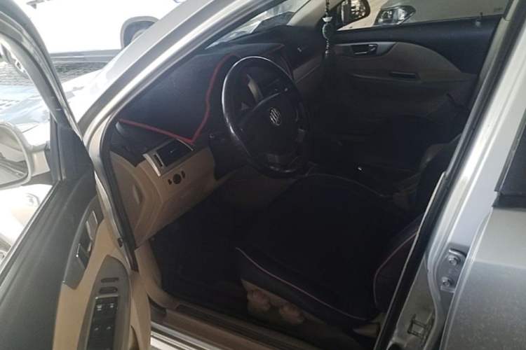 Used Buick Excelle 2013 1.5L Manual Classic Model Driver Seat