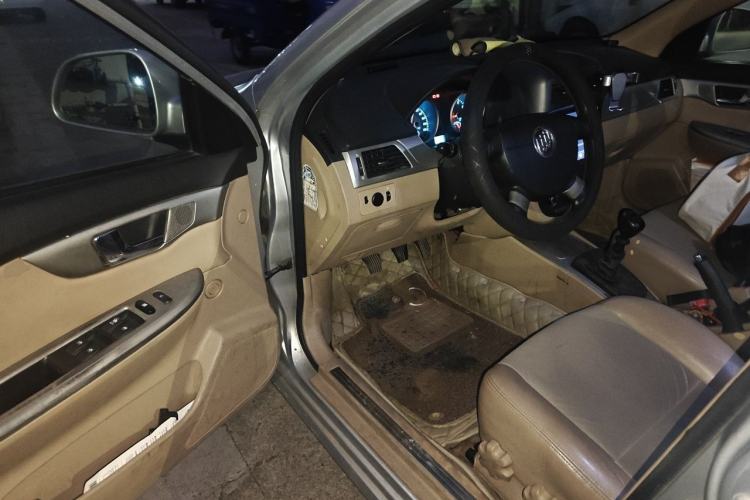 Used Buick Excelle 2013 1.5L Manual Classic Model Driver Seat
