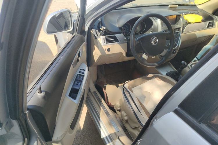 Used Buick Excelle 2013 1.5L Manual Classic Model Driver Seat