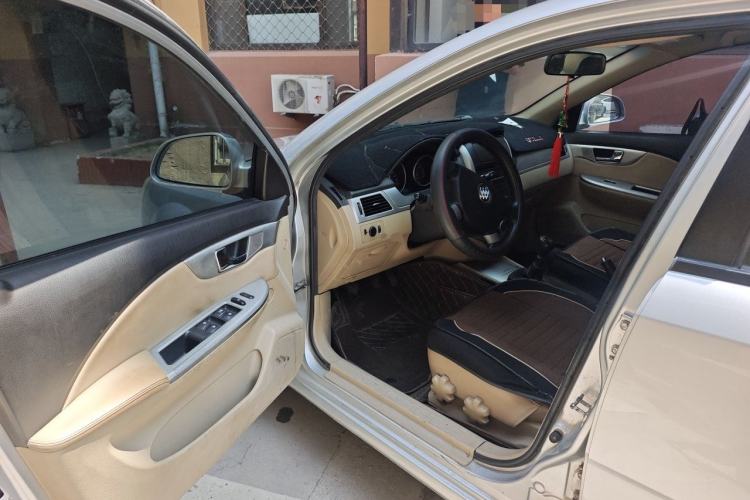 Used Buick Excelle 2013 1.5L Manual Classic Model Driver Seat