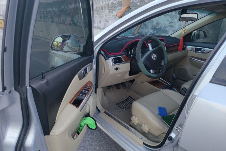 Used Buick Excelle 2013 1.5L Manual Luxury Model Driver Seat