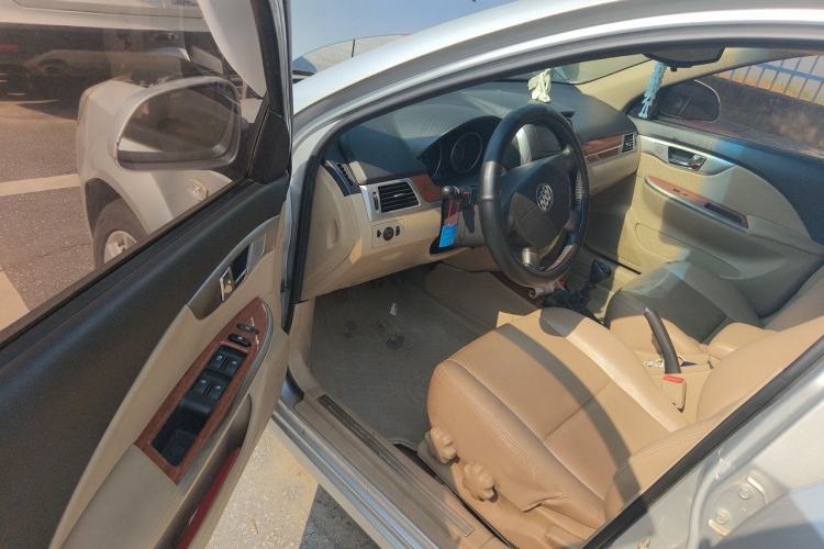 Used Buick Excelle 2013 1.5L Manual Luxury Model Driver Seat