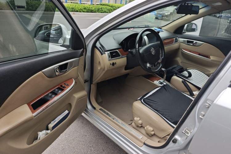 Used Buick Excelle 2013 1.5L Automatic Luxury Model Driver Seat