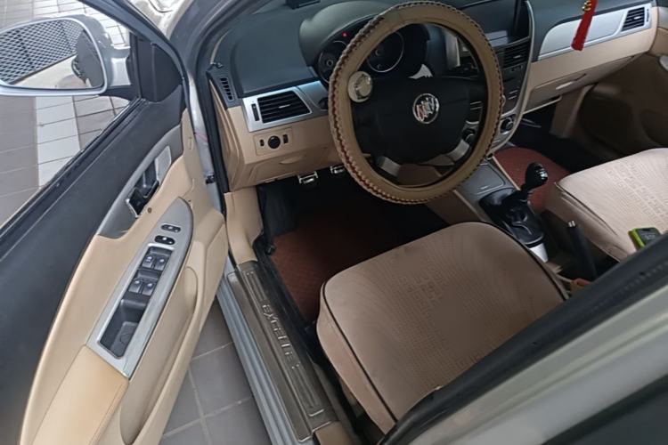 Used Buick Excelle 2013 1.5L Manual Classic Model Driver Seat