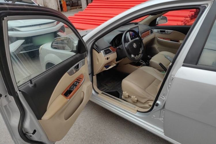 Used Buick Excelle 2013 1.5L Manual Luxury Model Driver Seat
