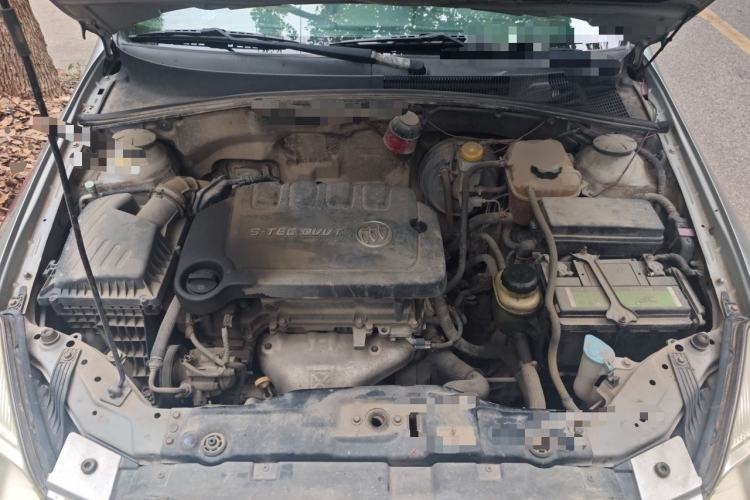 Used Buick Excelle 2013 1.5L Manual Classic Model Engine Bay